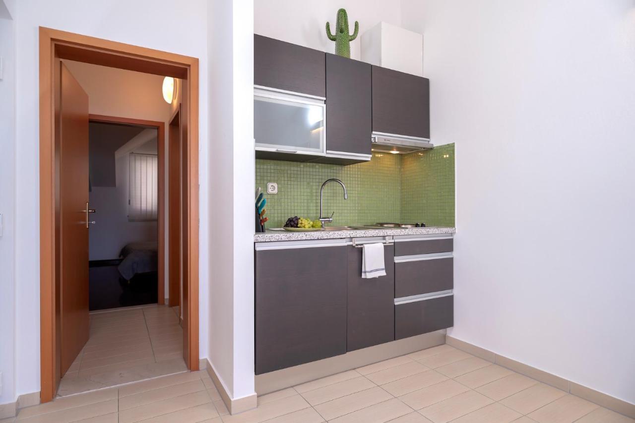 בול Hektorovic Poolside Apartments מראה חיצוני תמונה