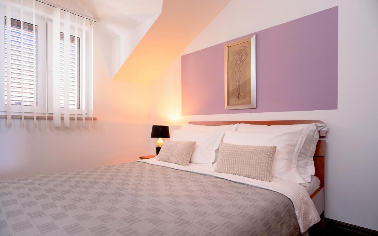בול Hektorovic Poolside Apartments מראה חיצוני תמונה