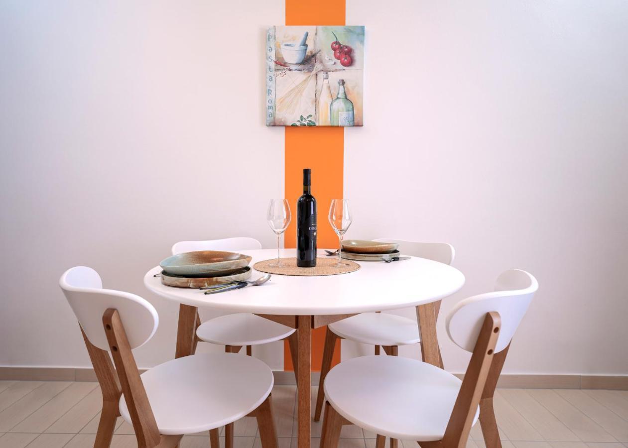 בול Hektorovic Poolside Apartments מראה חיצוני תמונה