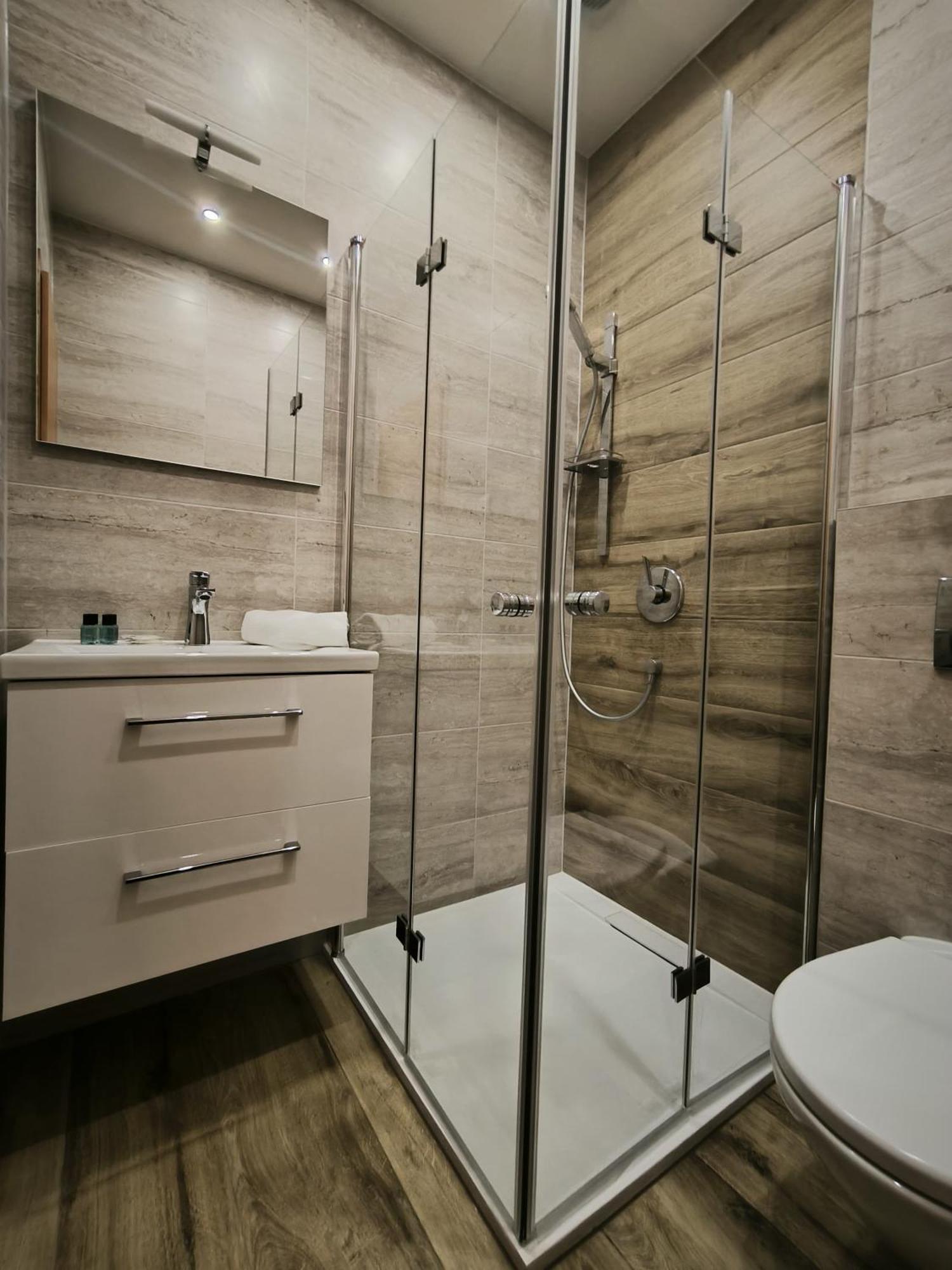 בול Hektorovic Poolside Apartments מראה חיצוני תמונה