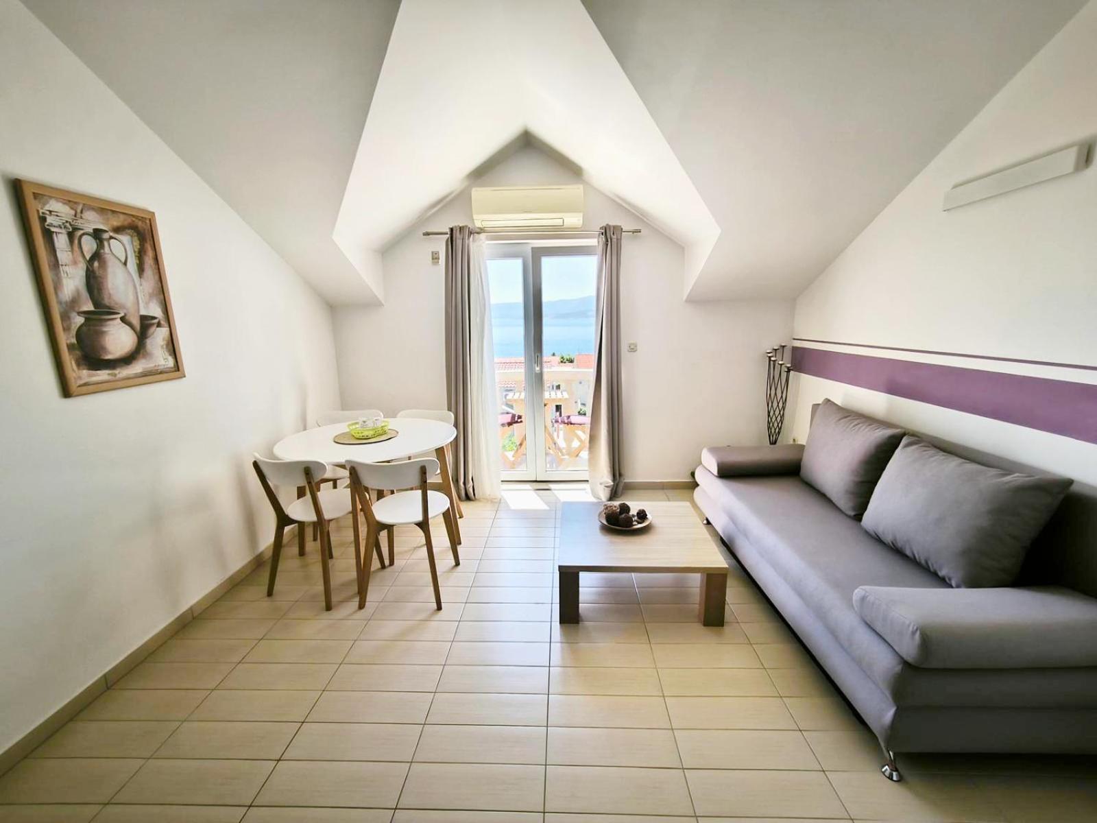 בול Hektorovic Poolside Apartments מראה חיצוני תמונה